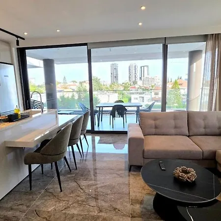 Zantis Executive 202 Apartman *