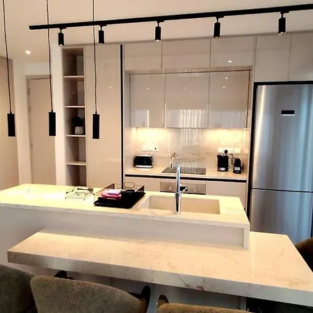 Zantis Executive 202 Apartman *