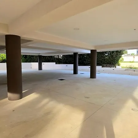Zantis Executive 202 Apartman *